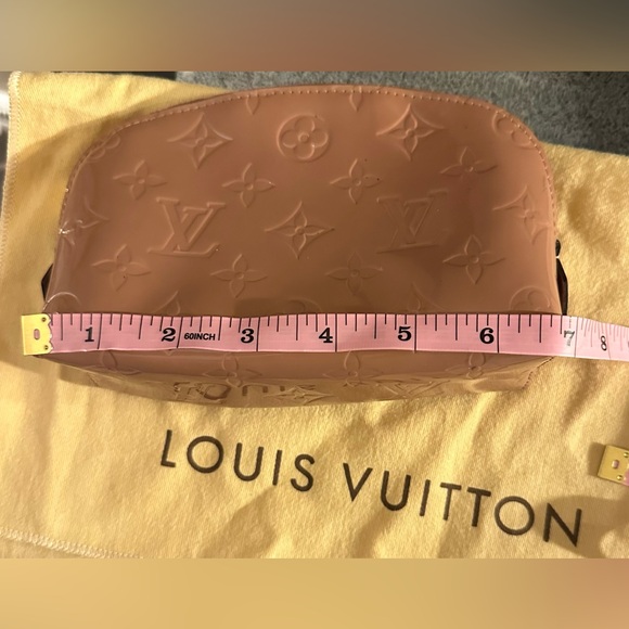 Louis Vuitton mauve Monogram cosmetic bag - Picture 12 of 14